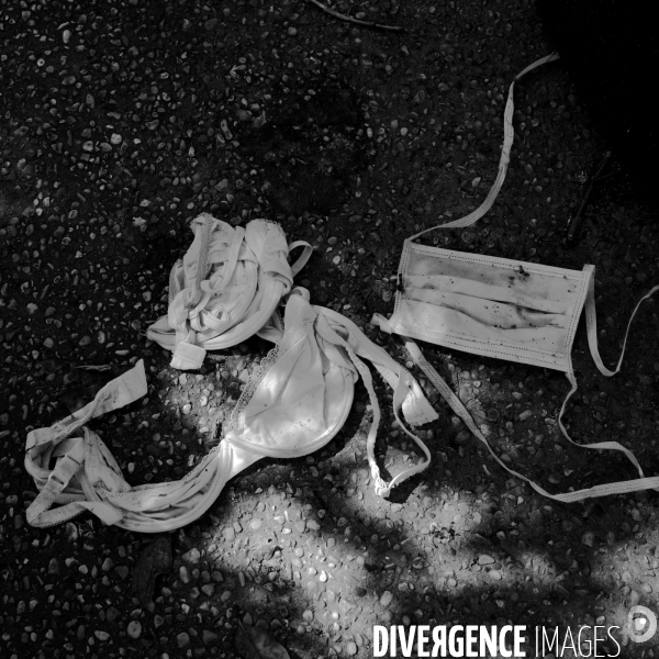 Les Parisiens durant le confinement pendant le Coronavirus Covid -19. J+54   Confined Parisians living during the Coronavirus Covid-19.  D+54