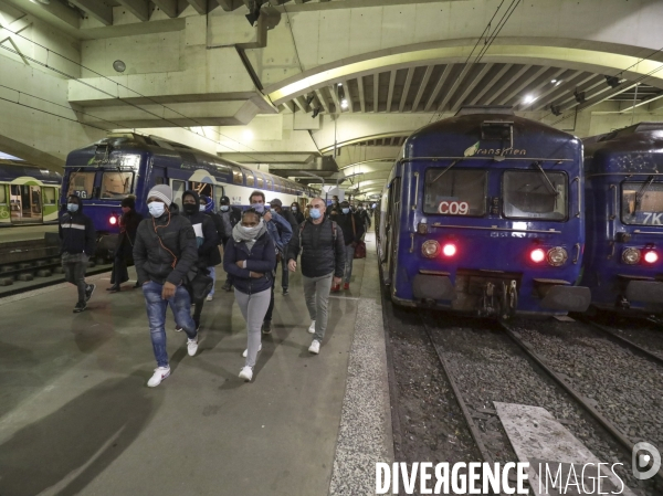 Premier jour de deconfinement gare montparnasse