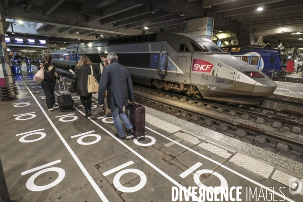 Premier jour de deconfinement gare montparnasse