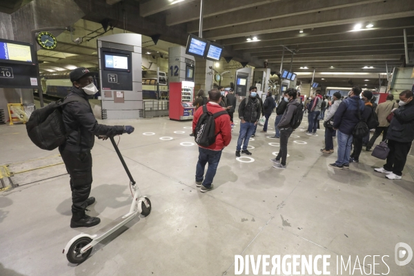 Premier jour de deconfinement gare montparnasse
