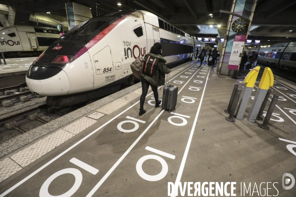 Premier jour de deconfinement gare montparnasse