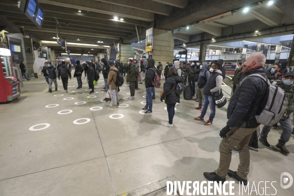 Premier jour de deconfinement gare montparnasse