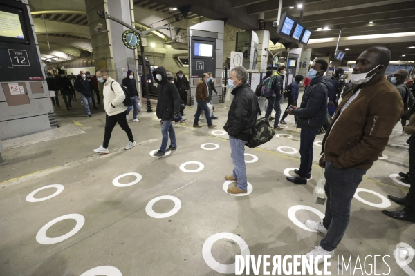 Premier jour de deconfinement gare montparnasse