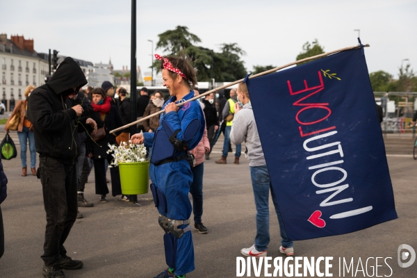Manifestation de soutien aux soignants et contestation écologique et sociale à Nantes