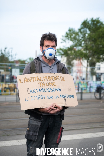 Manifestation de soutien aux soignants et contestation écologique et sociale à Nantes