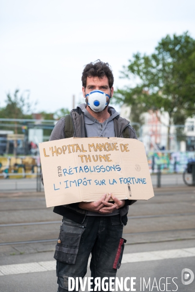 Manifestation de soutien aux soignants et contestation écologique et sociale à Nantes