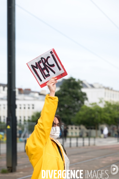 Manifestation de soutien aux soignants et contestation écologique et sociale à Nantes