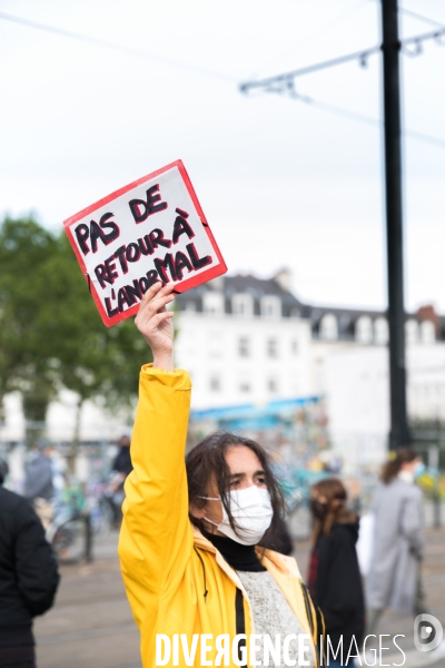 Manifestation de soutien aux soignants et contestation écologique et sociale à Nantes