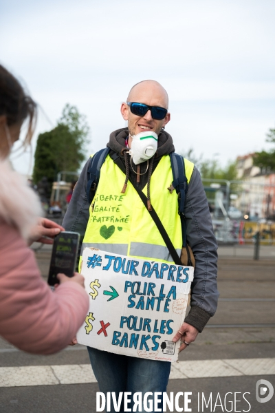 Manifestation de soutien aux soignants et contestation écologique et sociale à Nantes