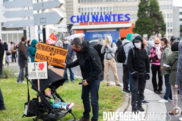 Manifestation de soutien aux soignants et contestation écologique et sociale à Nantes