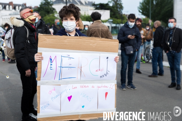 Manifestation de soutien aux soignants et contestation écologique et sociale à Nantes