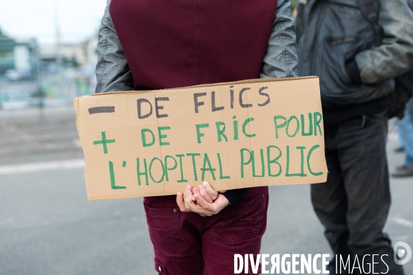 Manifestation de soutien aux soignants et contestation écologique et sociale à Nantes