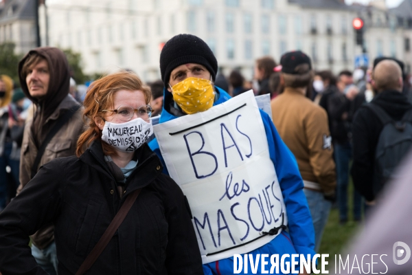 Manifestation de soutien aux soignants et contestation écologique et sociale à Nantes