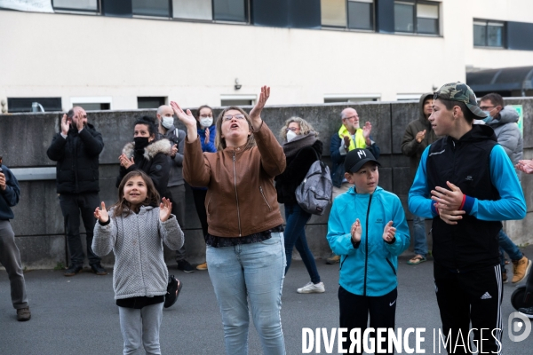 Manifestation de soutien aux soignants et contestation écologique et sociale à Nantes