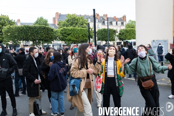 Manifestation de soutien aux soignants et contestation écologique et sociale à Nantes