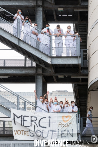 Manifestation de soutien aux soignants et contestation écologique et sociale à Nantes