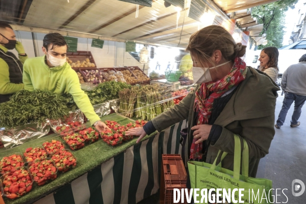 Deuxieme jour de deconfinement a paris