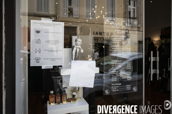 Déconfinement: réouverture d un coiffeur à Marseille