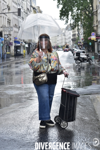 Les parisiens en sortie pendant le confinement Covid-19. The Covid-19 Coronavirus containment.