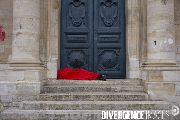 Paris vide, confinement contre le covid 19.
