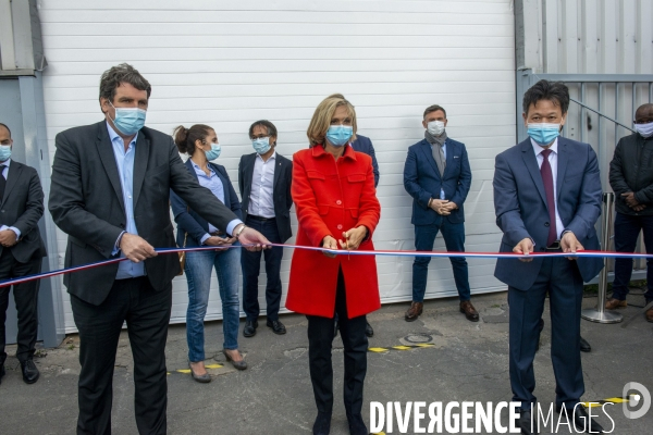 Inauguration par Valérie Pécresse de l usine de masques au Blanc-Mesnil