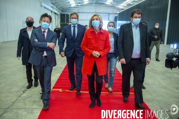 Inauguration par Valérie Pécresse de l usine de masques au Blanc-Mesnil