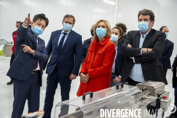 Inauguration par Valérie Pécresse de l usine de masques au Blanc-Mesnil