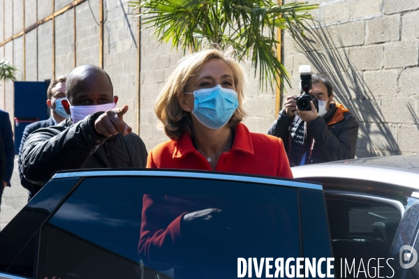 Inauguration par Valérie Pécresse de l usine de masques au Blanc-Mesnil