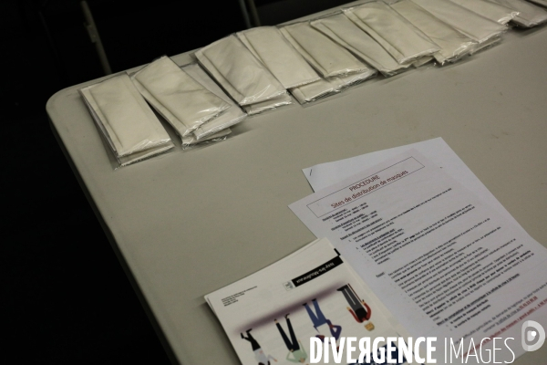 Distribution de masques aux habitants