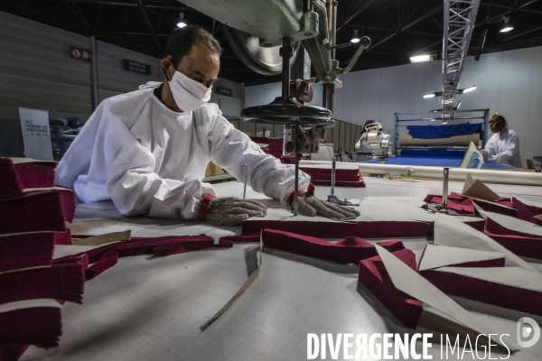 Atelier éphémère de confection de masques au Parc Chanot à Marseille