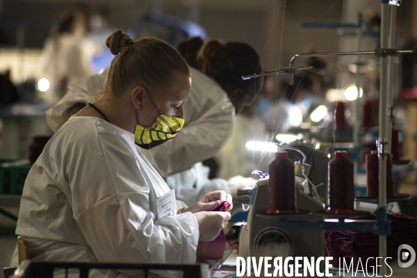 Atelier éphémère de confection de masques au Parc Chanot à Marseille