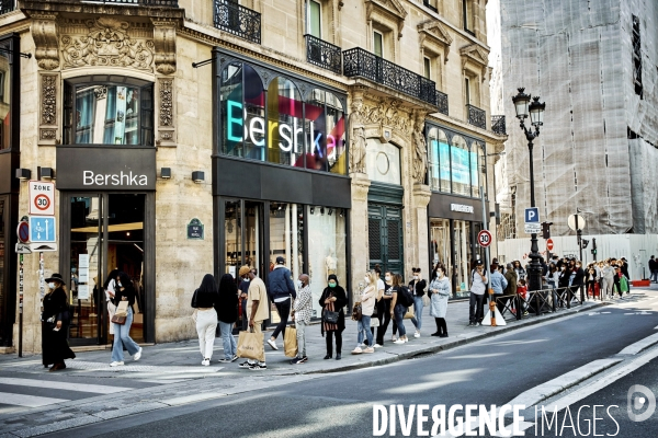 Les parisiens déconfinent au soleil, Paris 16 mai 2020