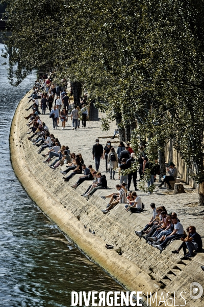 Les parisiens déconfinent au soleil, Paris 16 mai 2020