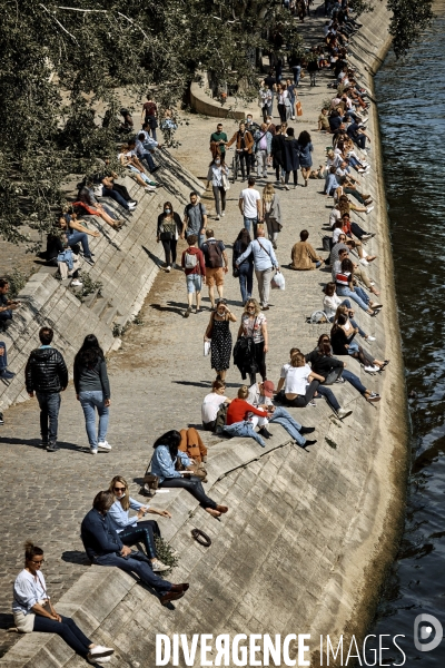 Les parisiens déconfinent au soleil, Paris 16 mai 2020