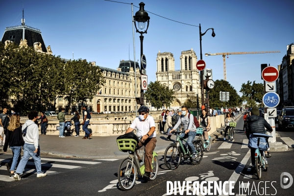 Les parisiens déconfinent au soleil, Paris 16 mai 2020