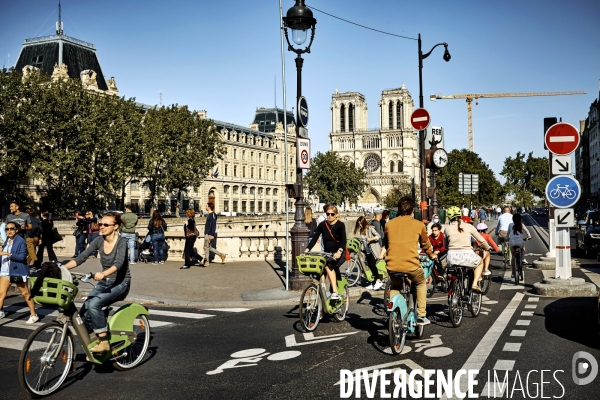 Les parisiens déconfinent au soleil, Paris 16 mai 2020