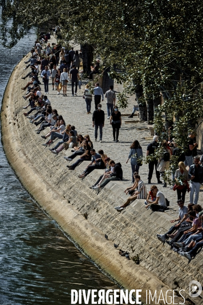 Les parisiens déconfinent au soleil, Paris 16 mai 2020