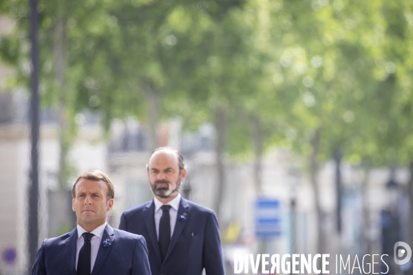 Emmanuel Macron et Edouard Philippe: commemoration du 8 mai 1945, ceremonie restreinte sous l arc de triomphe