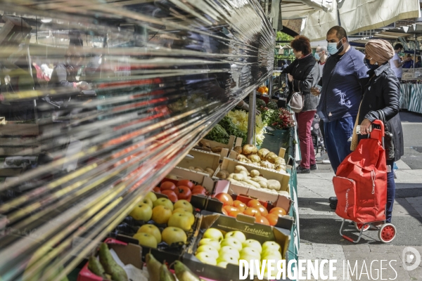 Marché alimentaire en BANLIEUE