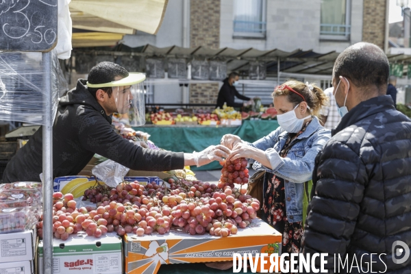 Marché alimentaire en BANLIEUE