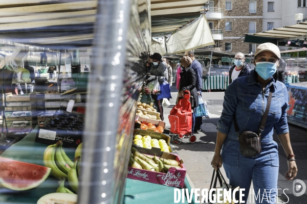 Marché alimentaire en BANLIEUE