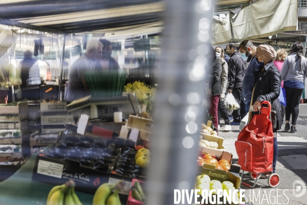 Marché alimentaire en BANLIEUE