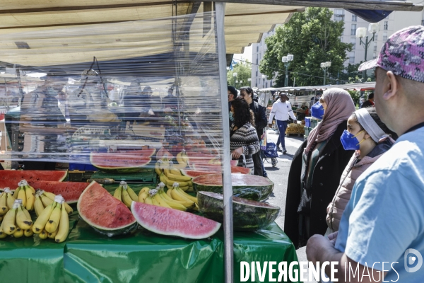 Marché alimentaire en BANLIEUE