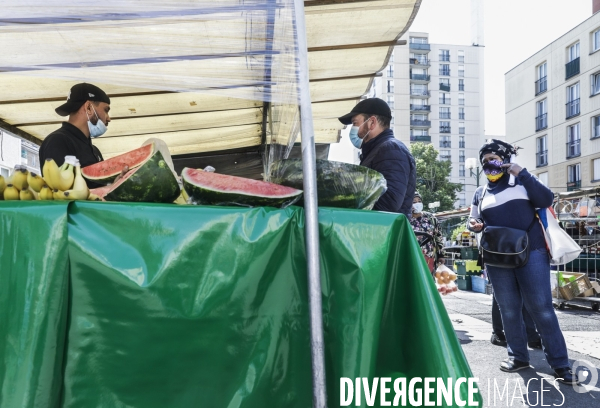 Marché alimentaire en BANLIEUE