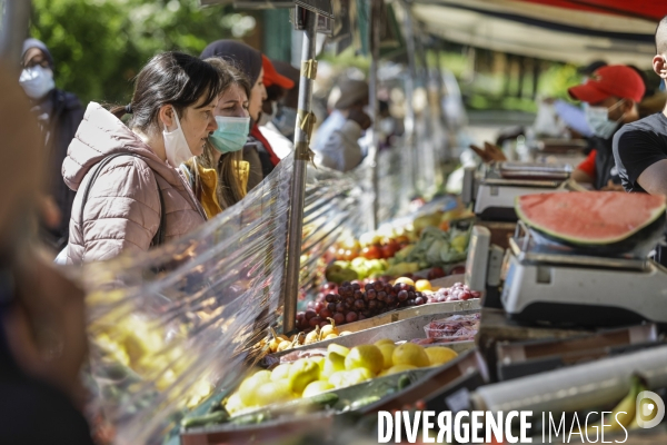 Marché alimentaire en BANLIEUE