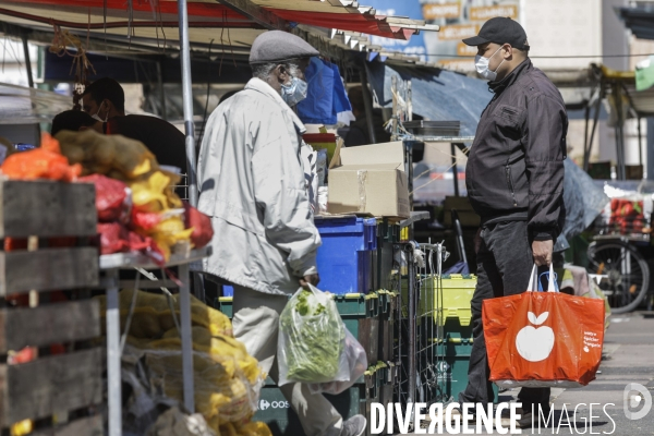 Marché alimentaire en BANLIEUE