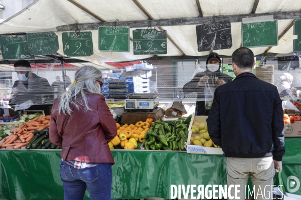 Marché alimentaire en BANLIEUE