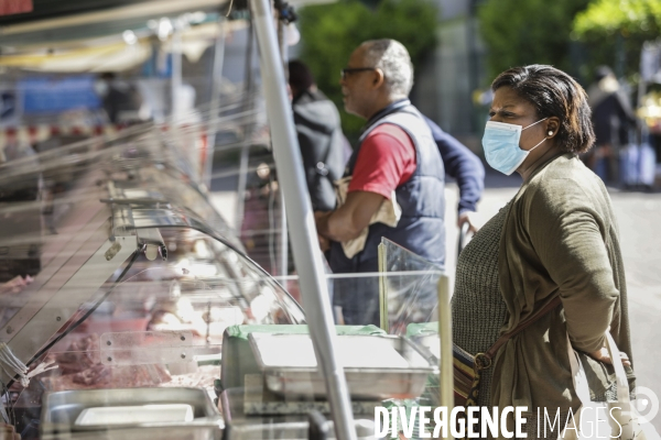 Marché alimentaire en BANLIEUE