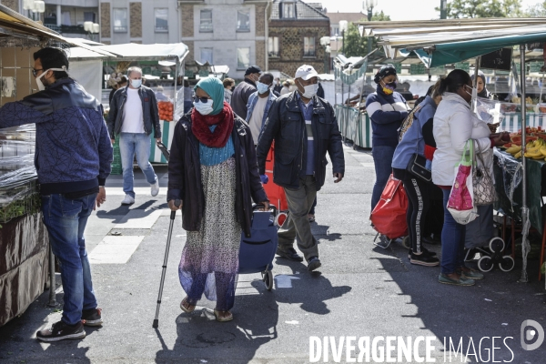 Marché alimentaire en BANLIEUE