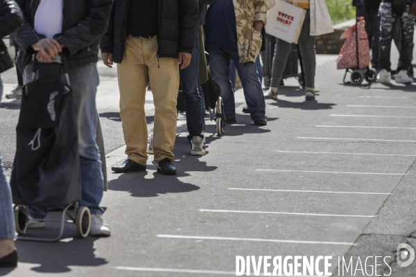 Marché alimentaire en BANLIEUE